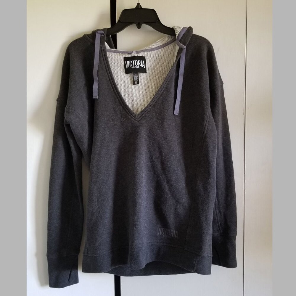 VS Sport Oversized Hoodie with thumb-holes and mesh lining